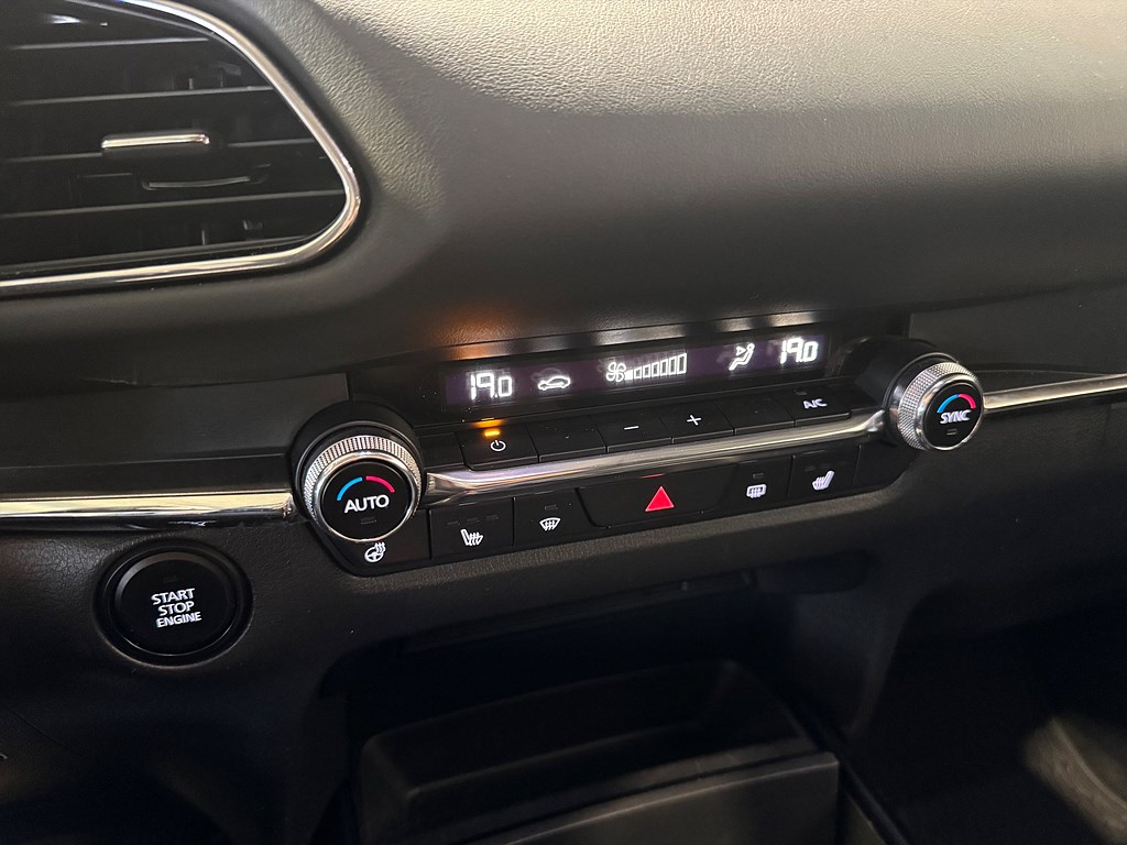 Bild på 2.0 SKYACTIV-X M Hybrid 150hk Aut - B-KAMERA, NAVI