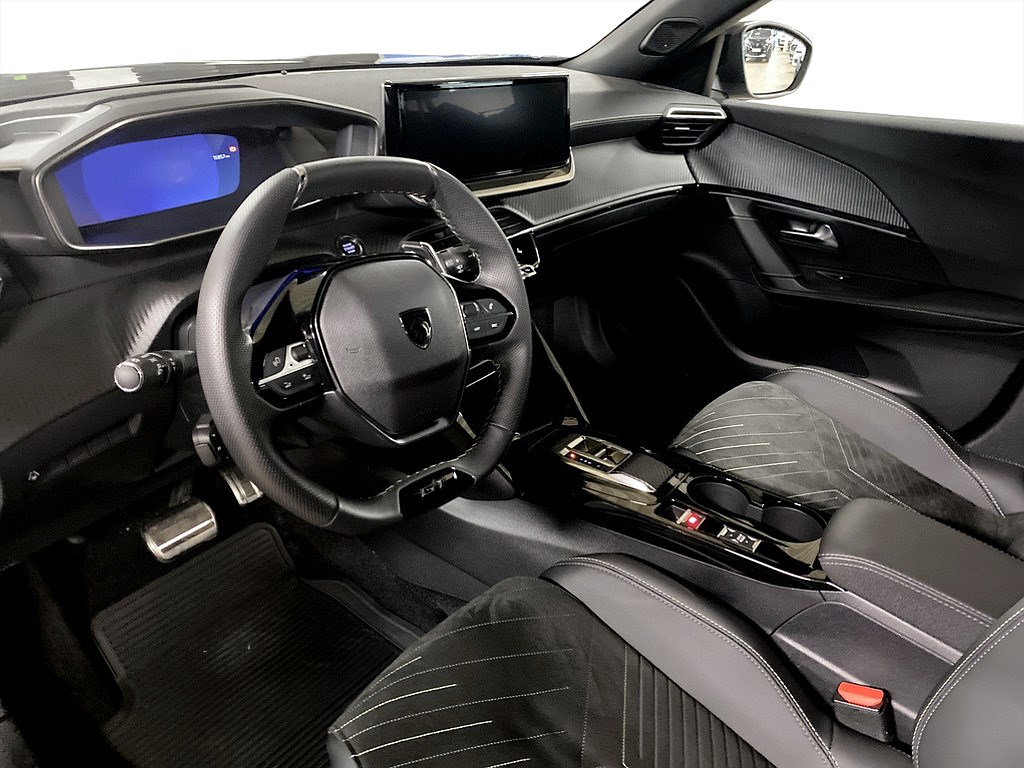 Bild på GT 1.2 PT 130hk Aut - B-KAMERA, CARPLAY