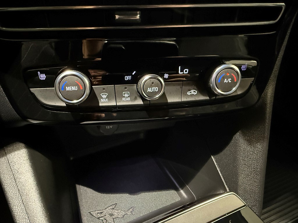 Bild på Ultimate 50kWh 136hk Aut - B-KAMERA, NAV, CARPLAY