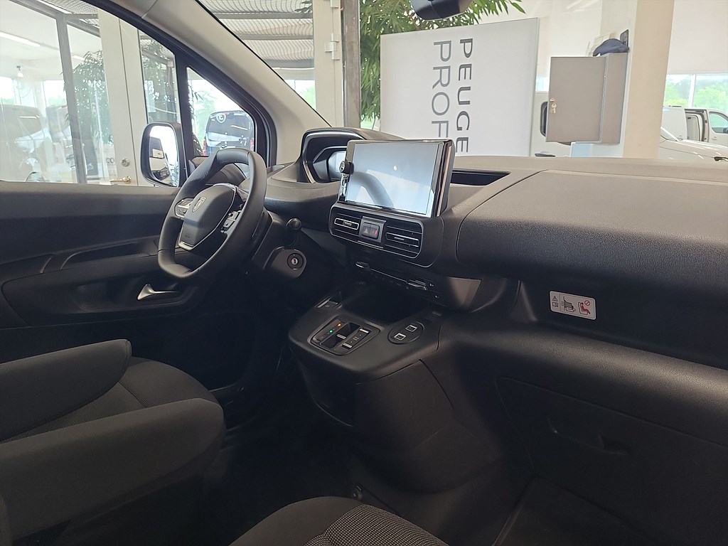 Bild på Crew Cab 1,5 BlueHDi 130hk Aut - OMGÅENDE LEVERANS!