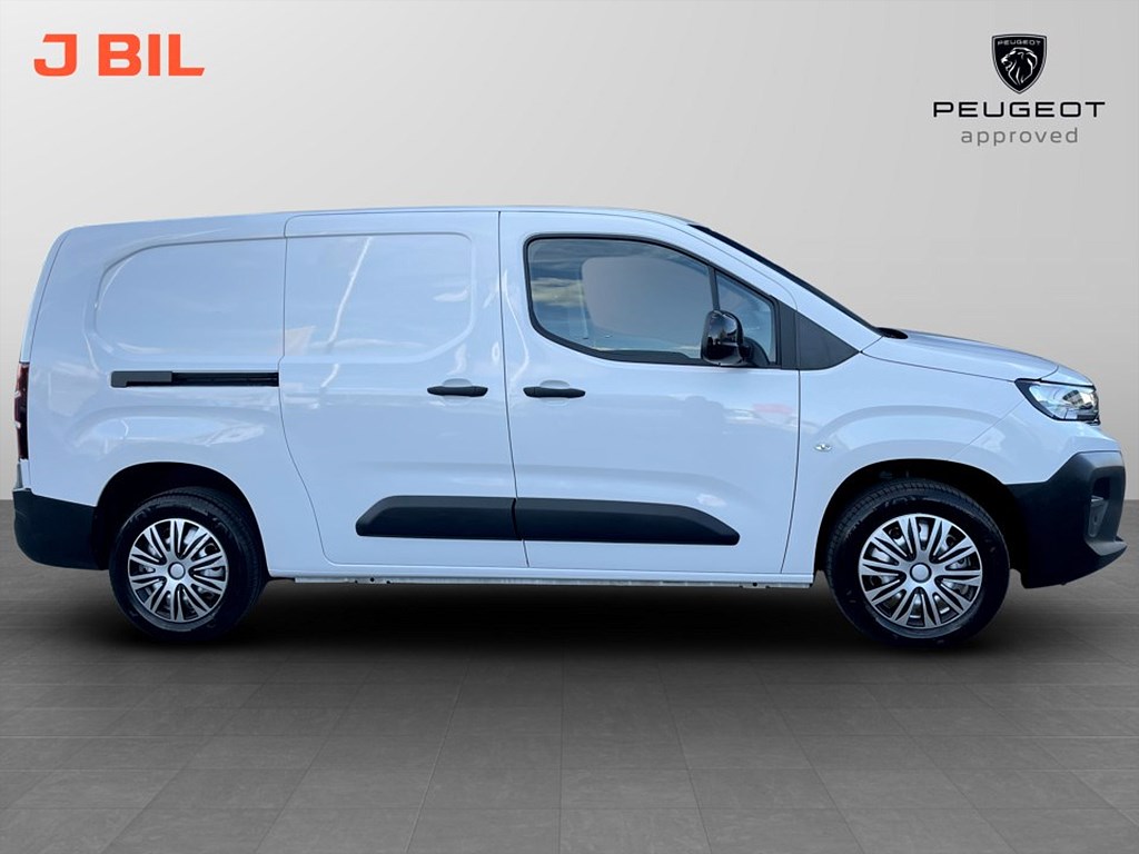 Bild på 1.5 BlueHDi 130hk Aut L2 - DRAG, B-KAMERA