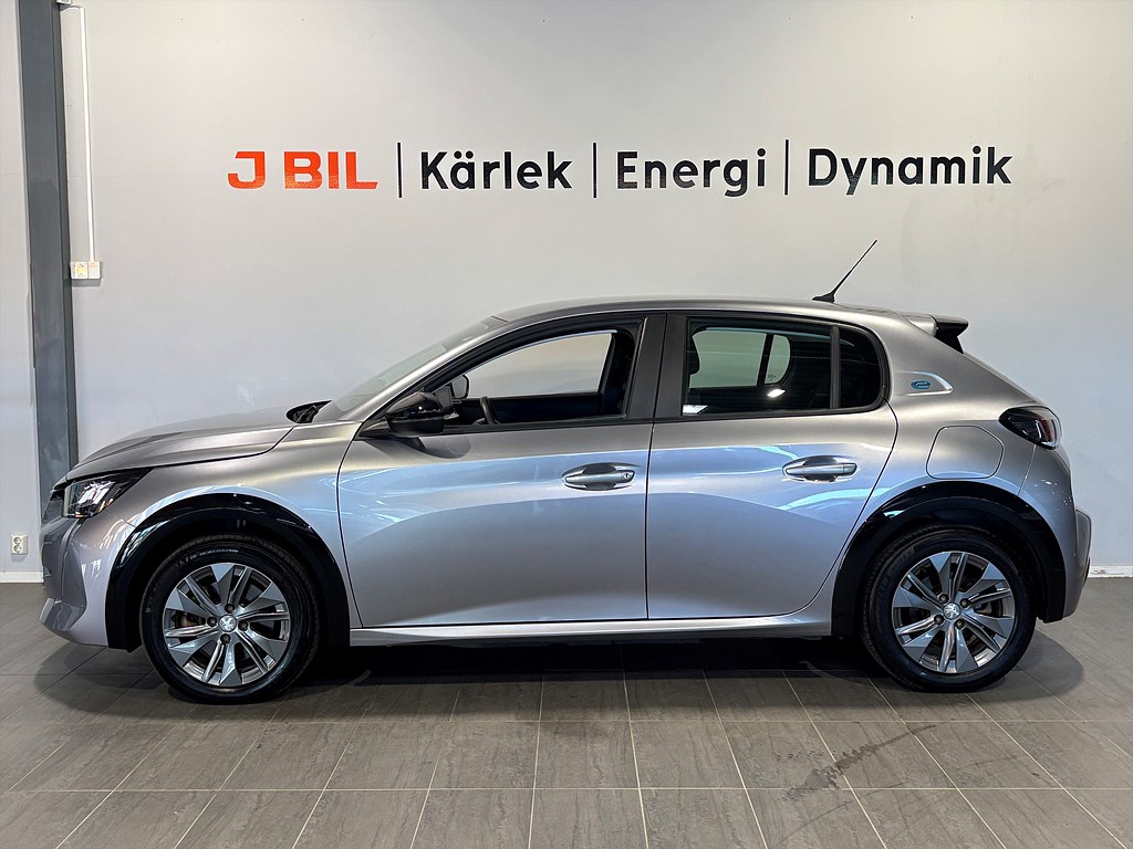 Bild på Active Pack 50kWh 136hk Aut - CARPLAY, BACKSENSORER