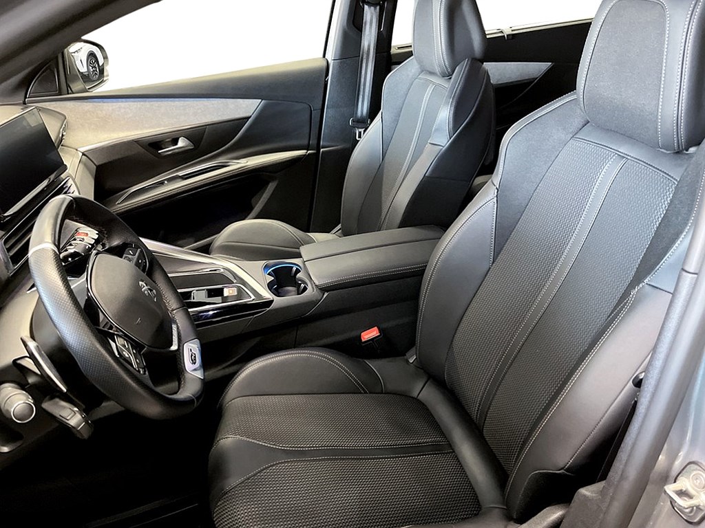 Bild på GT 1.2 PT 130hk Aut - 7-SITS,B-KAMERA,CARPLAY