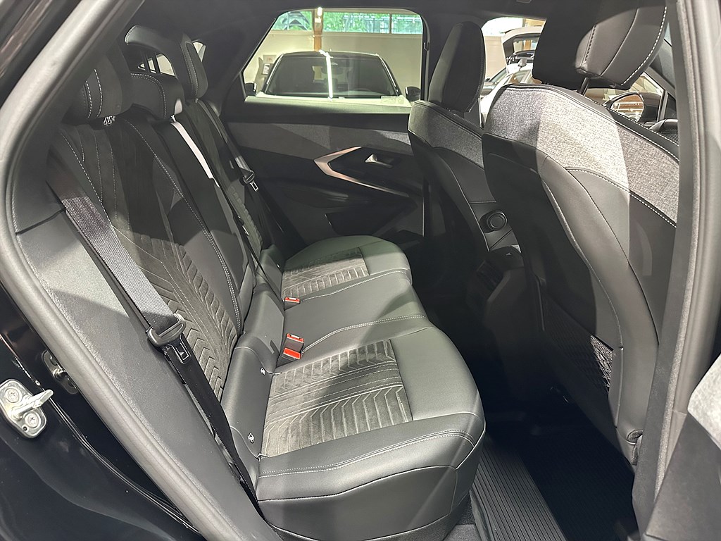 Bild på GT 214hk Aut - WIDESCREEN,NAV,CARPLAY