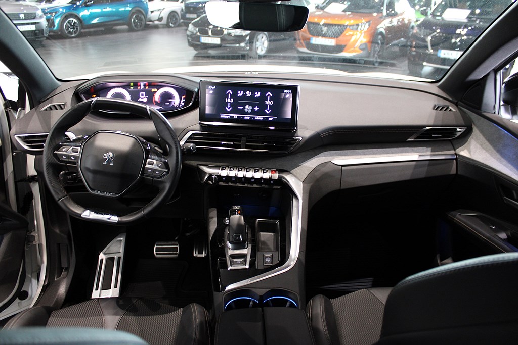 Bild på GT 1.2 PT 130hk Aut - B-KAMERA, CARPLAY