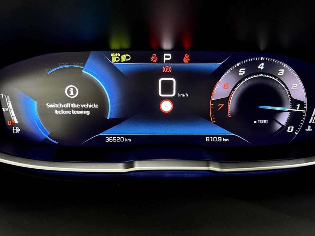 Bild på GT Black Pack 1.2 PT 130hk Aut - B-KAMERA, CARPLAY