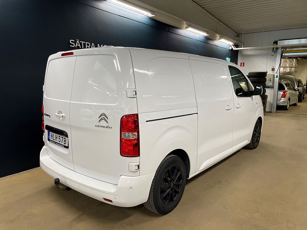 Bild på Business Premium 75kWh 136hk Aut L2 - DRAG,B-KAMERA