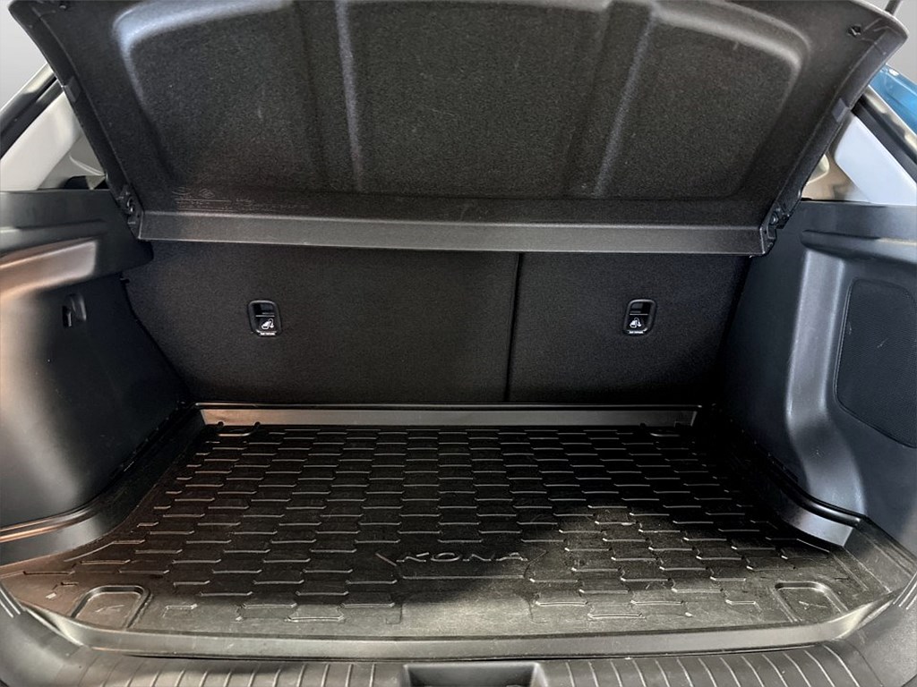 Bild på Essential 39.2 kWh 136hk Aut - B-KAMERA, CARPLAY