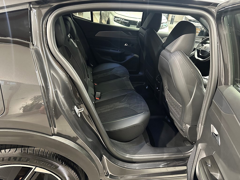 Bild på GT 1.2 PT 130hk Aut - B-KAMERA, CARPLAY