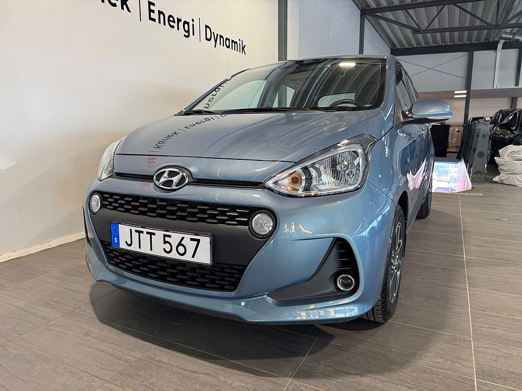 Bild på Premium 1.0 Blue 67hk Aut - RATTVÄRME, P-SENSORER BAK