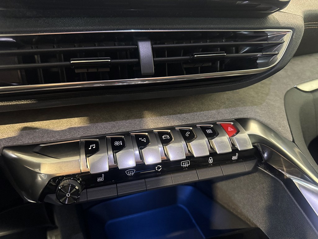 Bild på GT 1.2 PT 130hk Aut - 7-SITS, B-KAMERA, CARPLAY