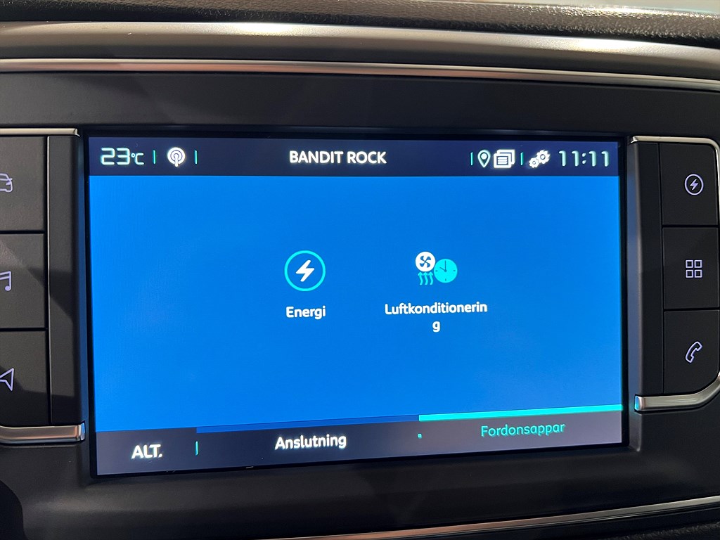 Bild på Business Premium 75kWh 136hk Aut L2 - KEYLESS,NAV,DRAG