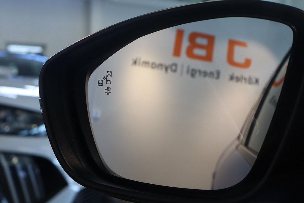 Bild på GT Pack 50kWh 136hk Aut - B-KAMERA,NAVI