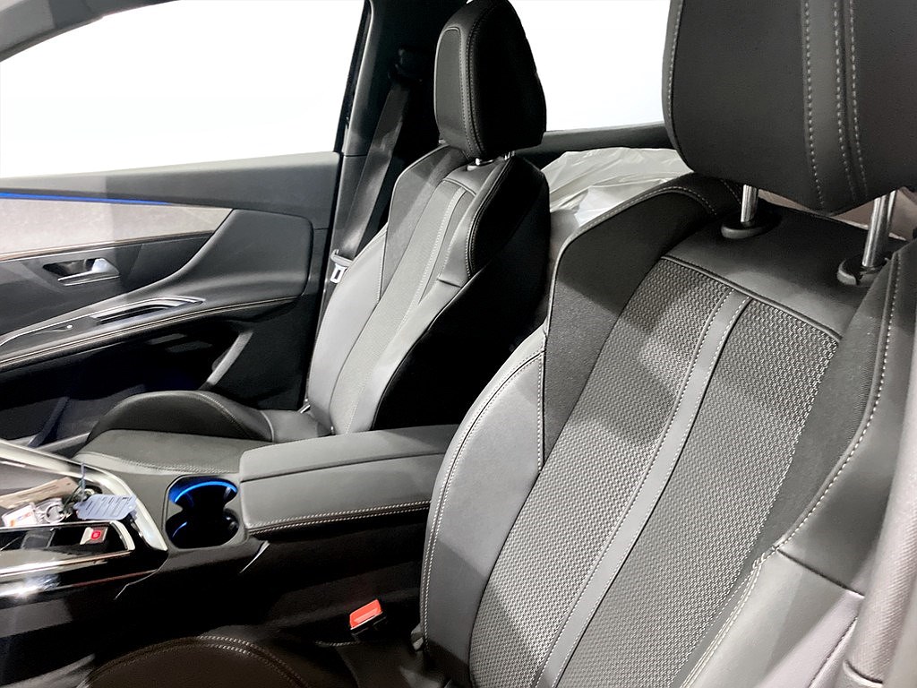 Bild på GT 1.2 PT 130hk Aut - B-KAMERA, CARPLAY,NAV