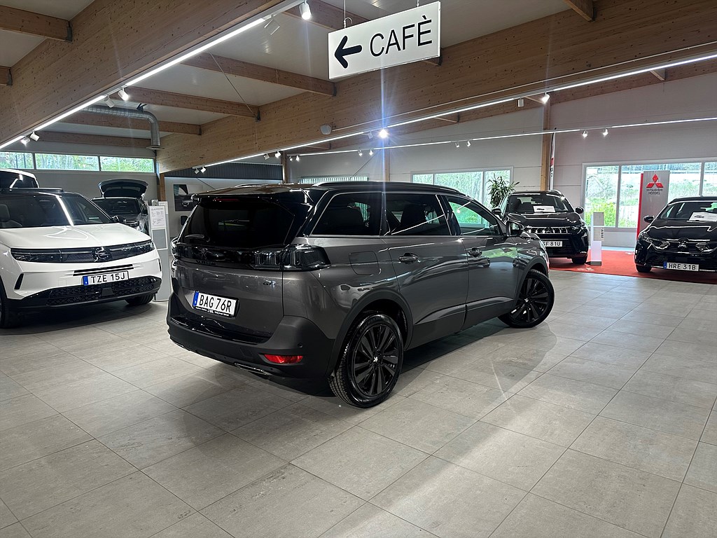 Bild på GT Black Pack 1.2 PT 130hk Aut - NAV, CARPLAY, MOTORISERAD BAKLUCKA