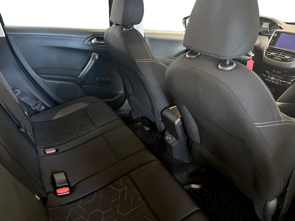 Bild på Active 1.2 PT 82hk Aut - B-KAMERA, CARPLAY