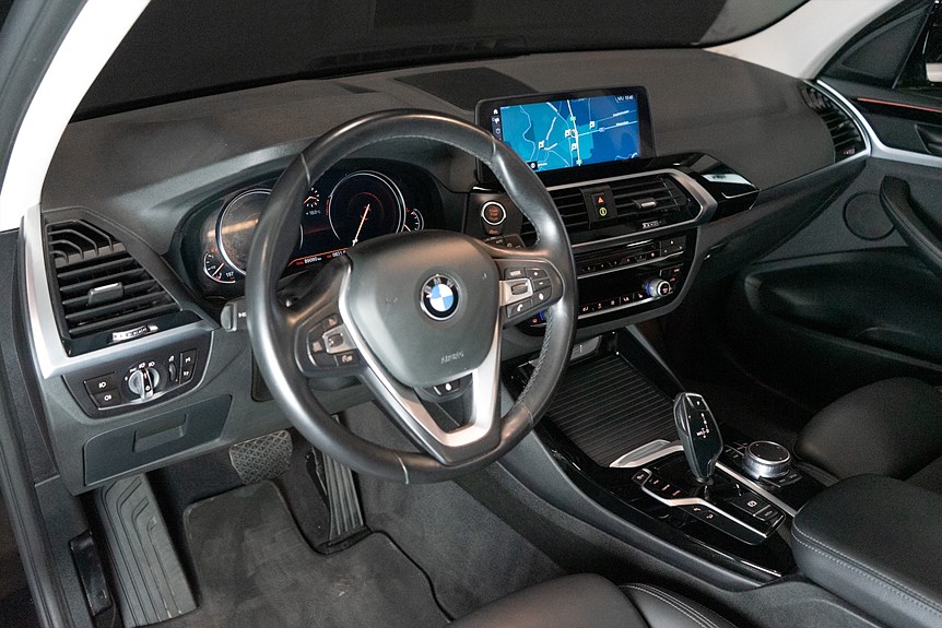 BMW X3 xDrive30i X-Line 252hk