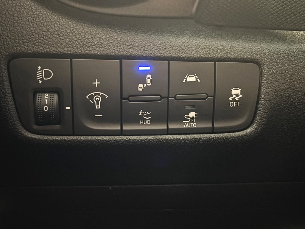 Bild på Advanced EV Electric 64kWh 204hk - DRAG, B-KAMERA, NAV