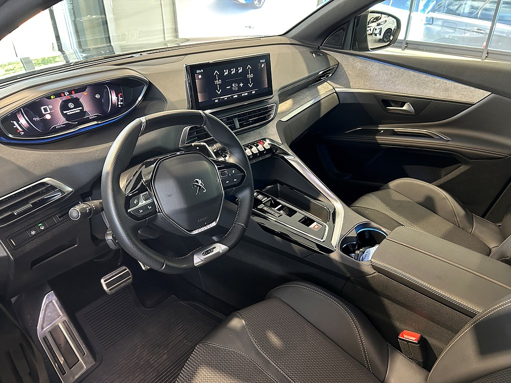 Bild på GT 1.2 PT 130hk Aut - B-KAMERA, CARPLAY