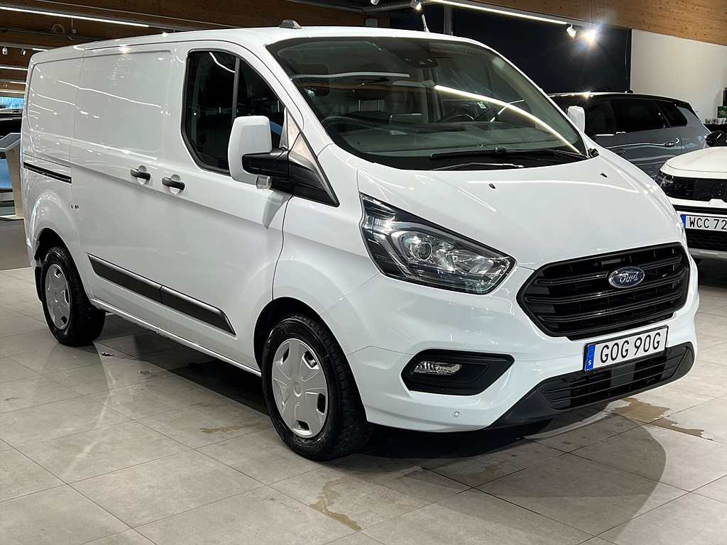 Bild på Custom 280 2.0 Aut 130hk L1 - VÄRMARE, B-KAMERA