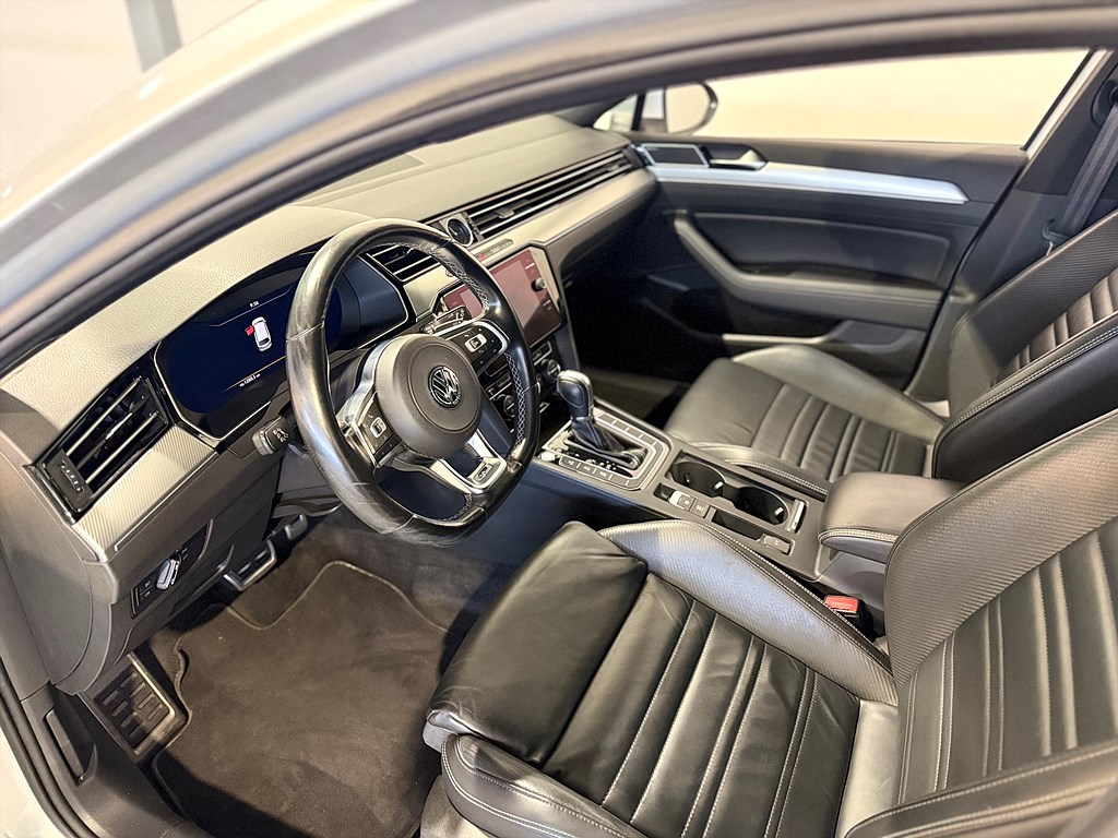 Bild på sportkombi GTR 2.0 TSI 280hk Aut AWD - DRAG,B-KAMERA
