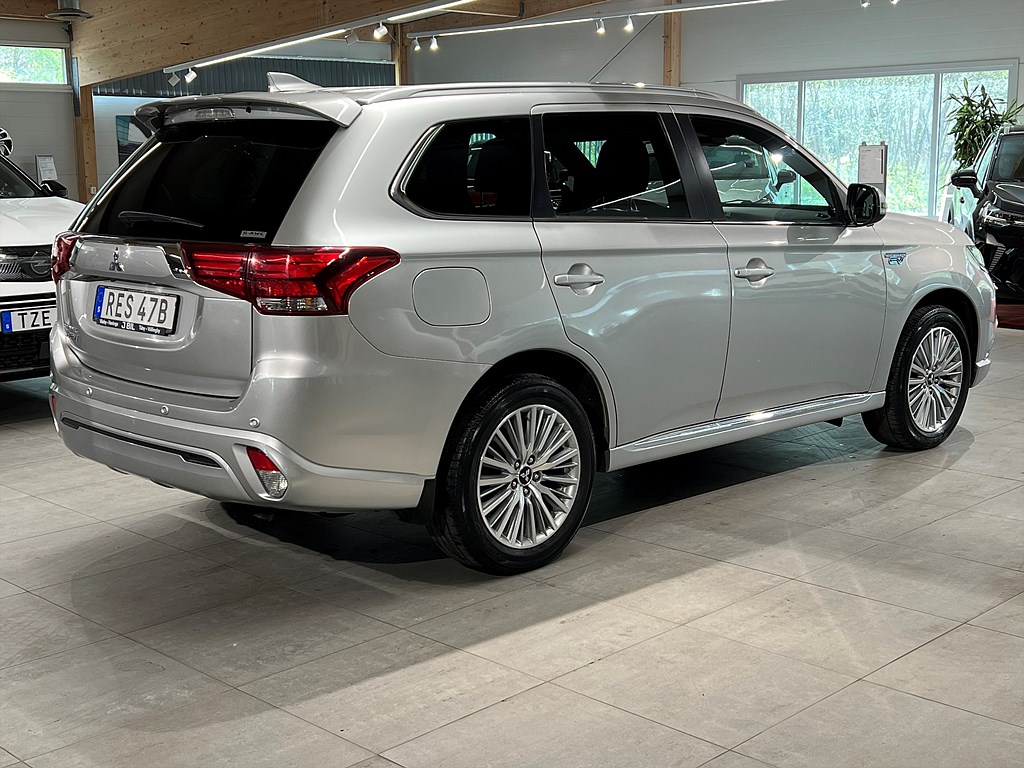 Bild på Business X PHEV CVT 224hk Aut AWD - B-KAMERA, SKINNKLÄDSEL