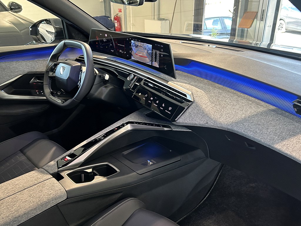 Bild på GT Hybrid 145hk Aut - B-KAMERA,CARPLAY,NAV