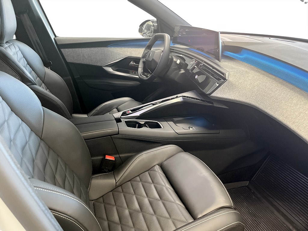 Bild på GT Ultimate HYBRID 136hk Aut - 7-SITS, 360-KAMERA