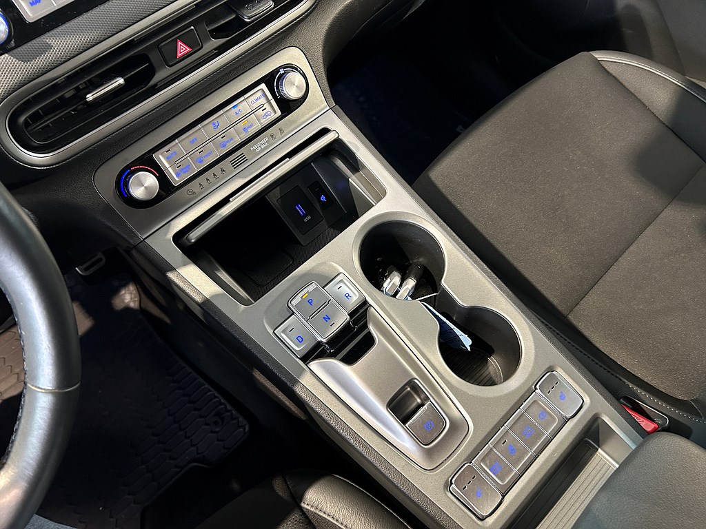 Bild på Essential 39kWh 136hk Aut - B-KAMERA, CARPLAY