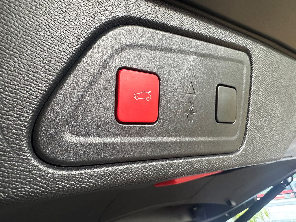 Bild på Shine PHEV 225hk Aut - B-KAMERA,CARPLAY,NAV