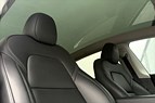 Tesla Model Y Standard Range RWD Dragkrok / Panorama / MOMS