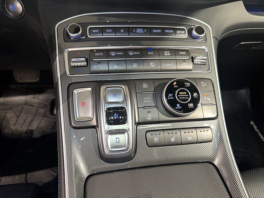 Bild på Advanced 1.6 PHEV 265hk Aut AWD - 360-KAMERA,PANO,M-VÄRMARE