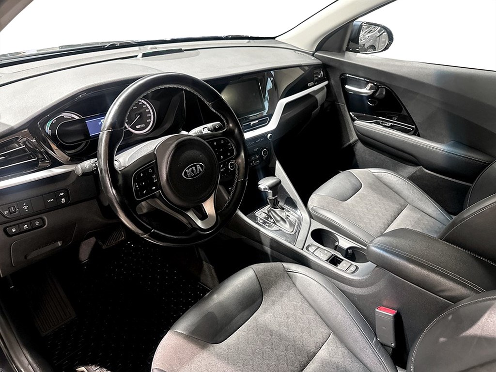 Bild på Advance Plus PHEV 1.6 141hk Aut - DRAG,M-VÄRM,B-KAM