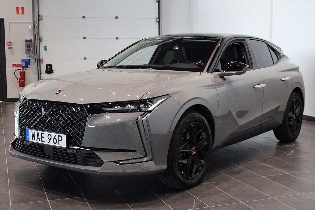 Bild på Performance Line E-Tense 225hk Aut - MOTORISERAD BAKLUCKA, B-KAMERA