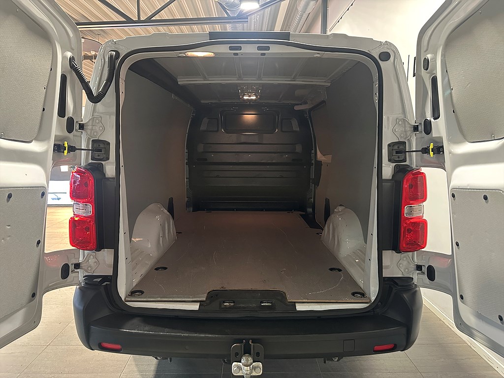 Bild på New Business L3 2.0 BHDi 145hk Aut - DRAG