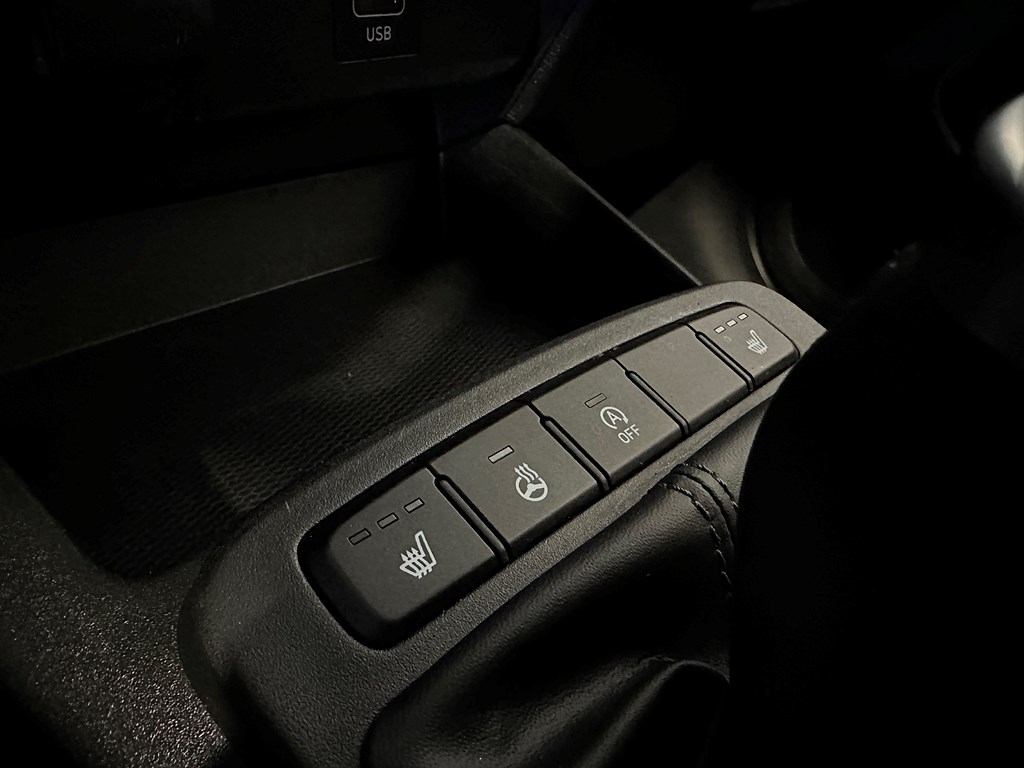 Bild på Essential 1.0 67hk - CARPLAY, RATTVÄRME