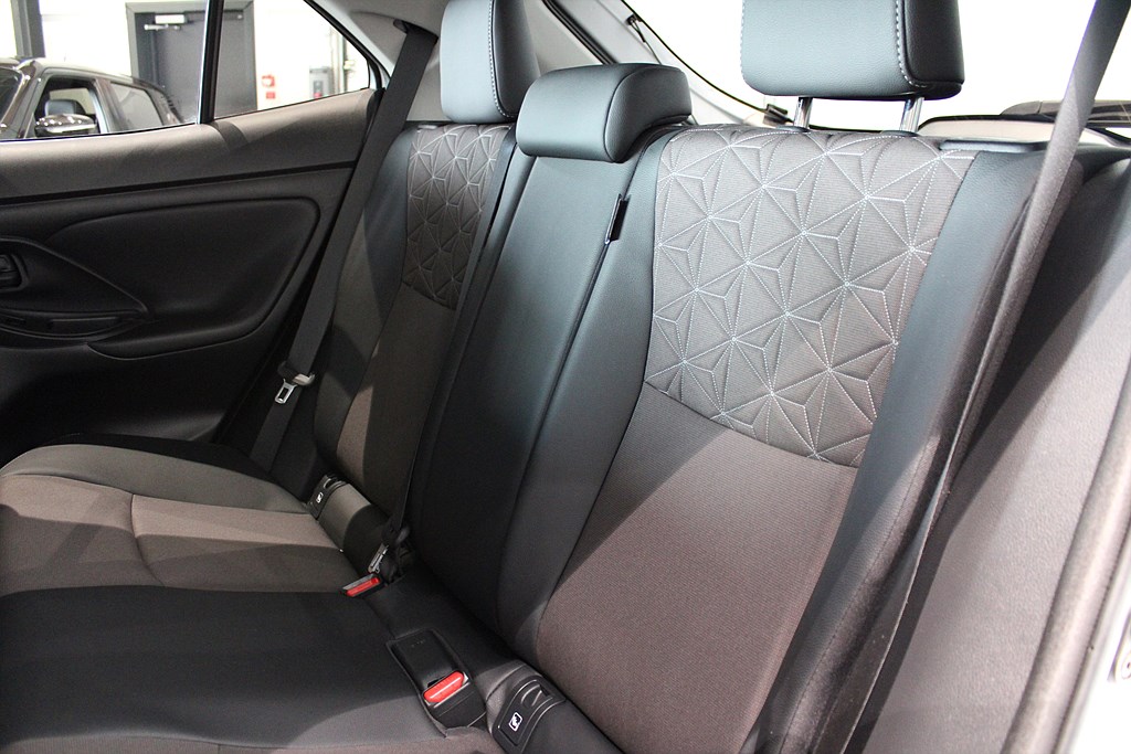 Bild på Cross Style Edition Hybrid 116hk Aut - B-KAMERA, RATTVÄRME