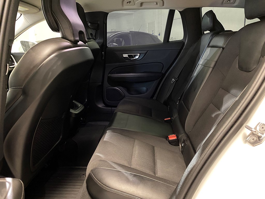Bild på Momentum D3 150hk Aut - CARPLAY, RATTVÄRME