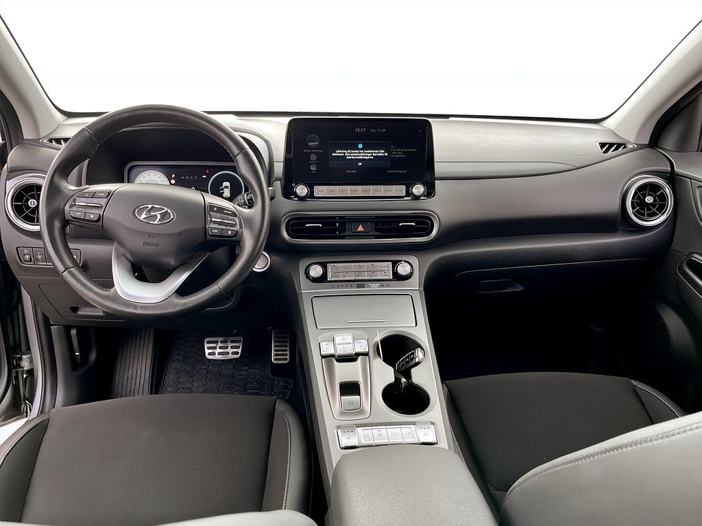 Bild på Ev Essential 39kwh 136hk Aut - NAV,B-KAMERA,CARPLAY