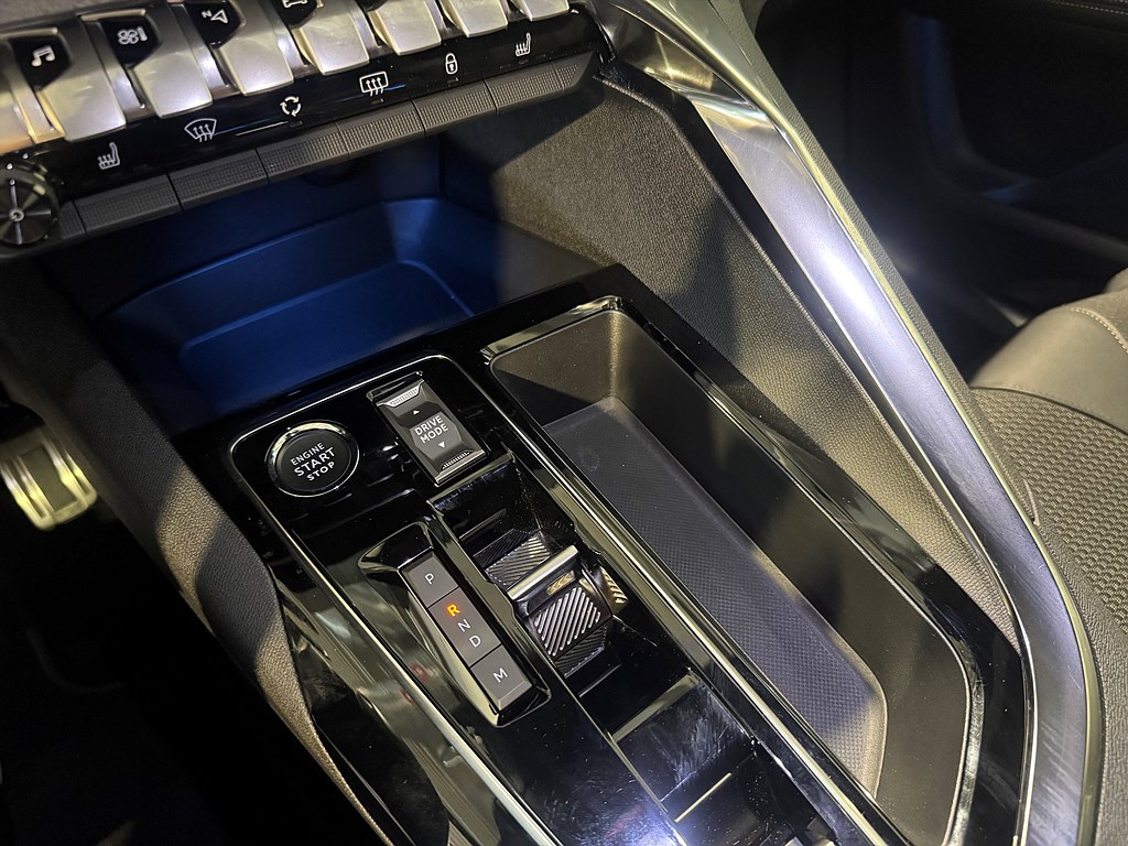 Bild på GT 1.2 PT 130hk Aut - 7-SITS, B-KAMERA, CARPLAY