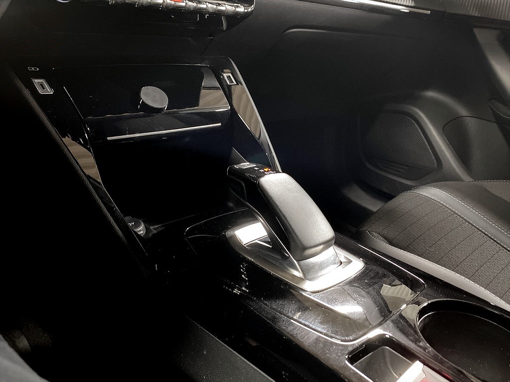 Bild på Allure Pack 50kWh 136hk Aut - B-KAMERA, CARPLAY