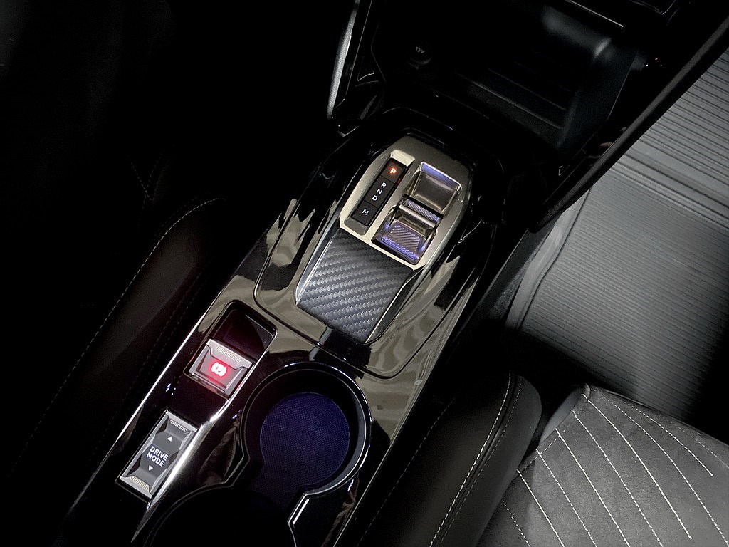 Bild på GT 1.2 PT 130hk Aut - B-KAMERA, CARPLAY