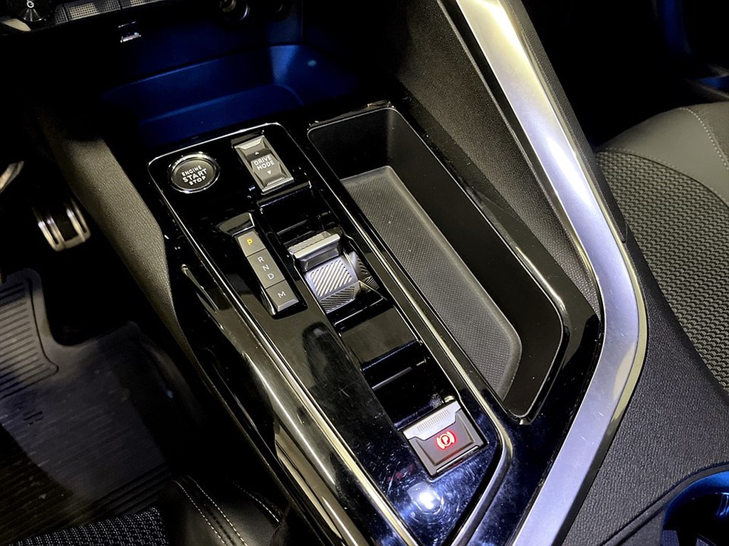 Bild på GT 1.2 PT 130hk Aut - B-KAMERA, CARPLAY