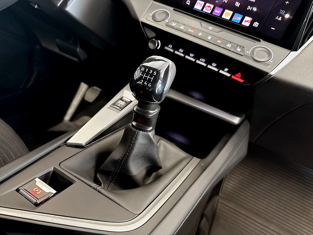 Bild på Active 1.2 PT 110hk - CARPLAY, FARTHÅLLARE