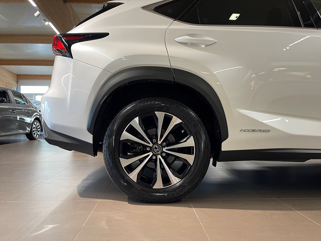 Bild på 300h AWD E-CVT Kyushi Edition 197hk Aut - NAV , BACKKAMERA