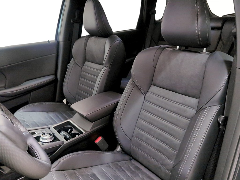 Bild på Invite PHEV 4WD - OMGÅENDE LEVERANS!