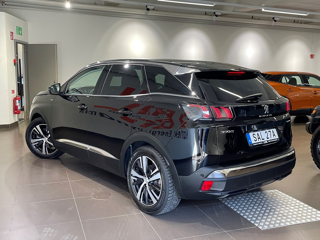Bild på Allure Hybrid4 300hk Aut AWD - B-KAMERA, NAVI, CARPLAY