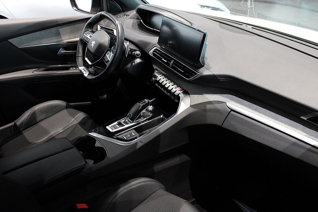 Bild på GT 1.2 PT 130hk Aut - B-KAMERA, CARPLAY