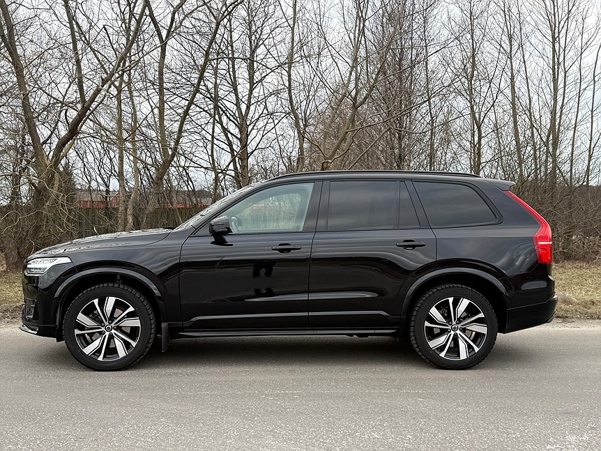 Volvo XC90 B5 AWD R-Design 7 sits Panorama B&W Drag MOMS