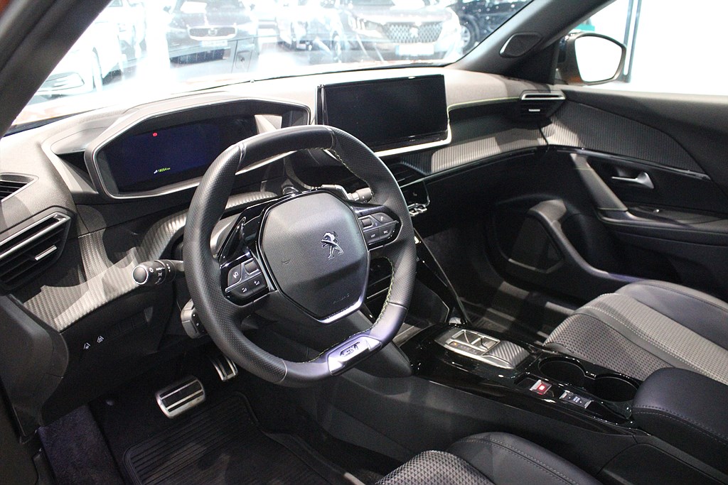 Bild på GT 1.2 PT 130hk Aut - B-KAMERA, CARPLAY